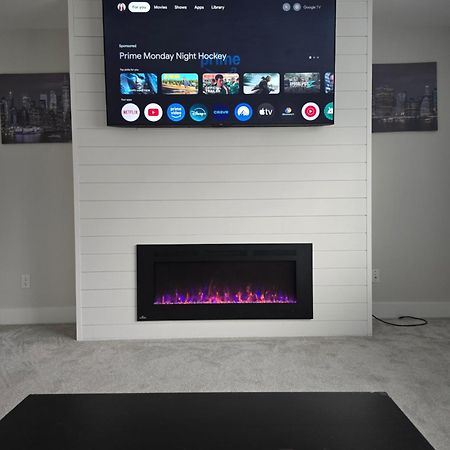 Private 1 Bedroom In Brookswood Langley Buitenkant foto