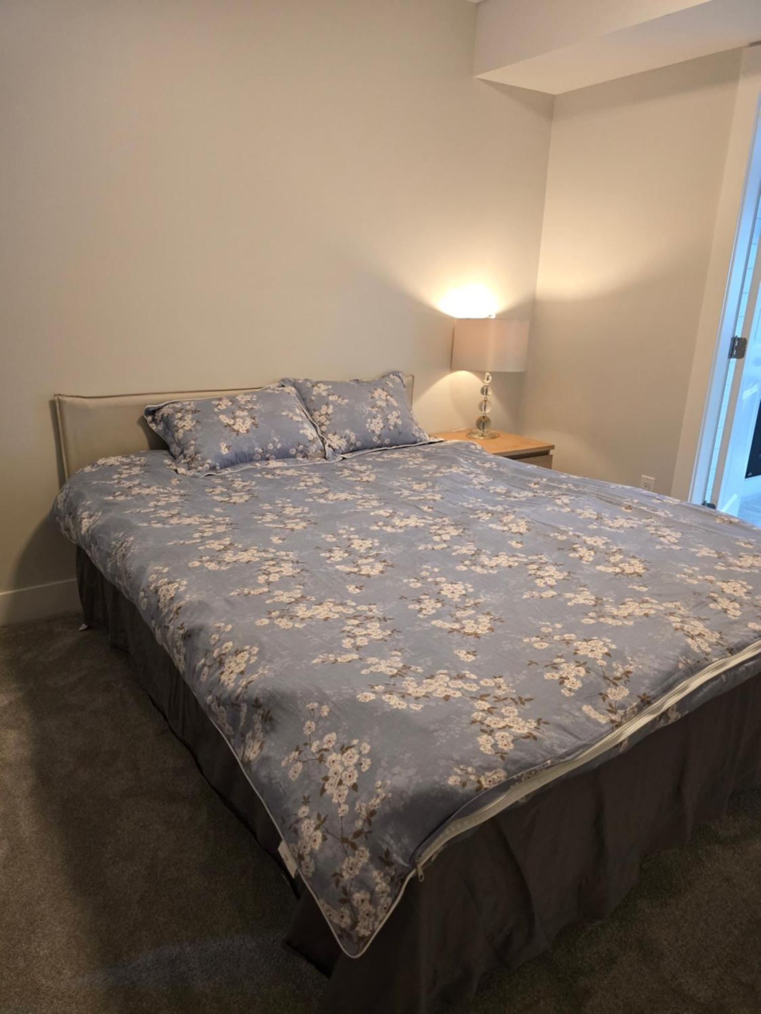 Private 1 Bedroom In Brookswood Langley Buitenkant foto