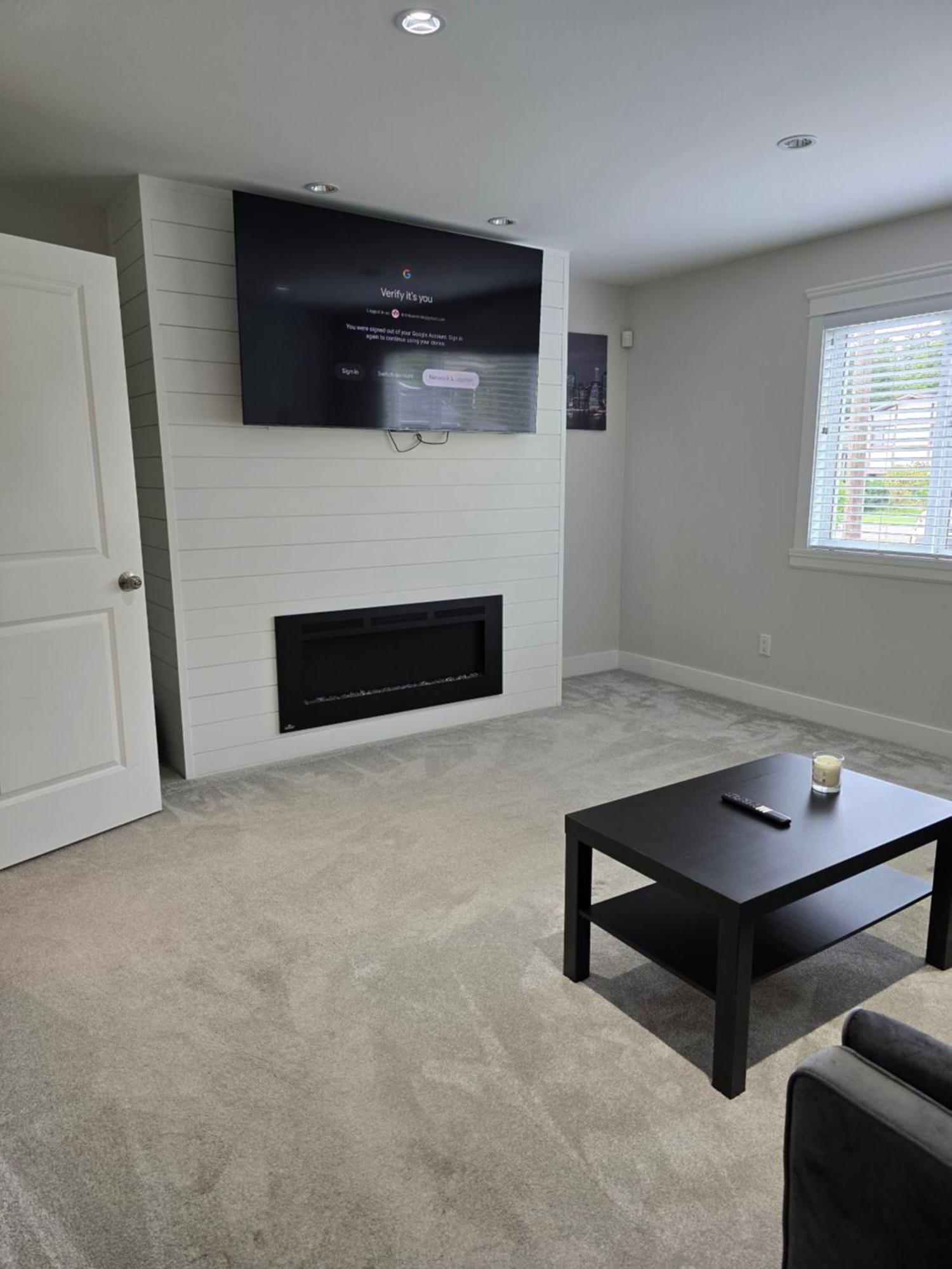 Private 1 Bedroom In Brookswood Langley Buitenkant foto